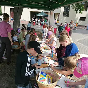 Kolorowe dzieciństwo bez przemocy i uzależnień | zdj. 2
